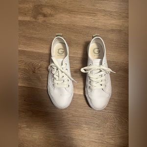 Guess tennis shoes 👟